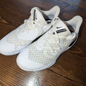 Nike Women's Zoom Hyper speed Court Volleyball Shoes